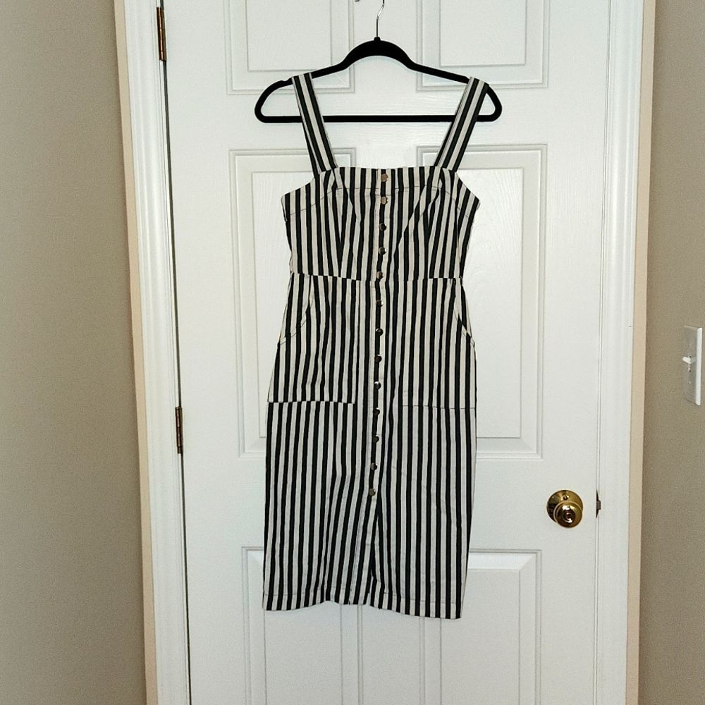 Forever21 Size Small Gray and White Denim Textured Dress Button Close
